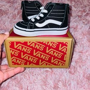 Toddler Vans Sk8-Hi Zip Black/White Size 5. EXCELLENT USED CONDITION